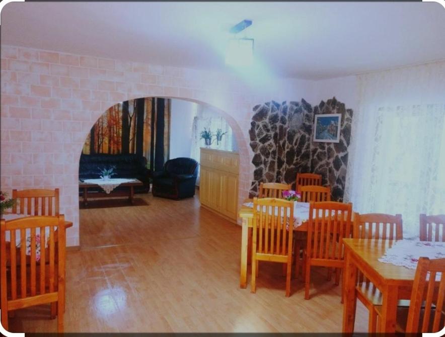 Vila Bianca Busteni Luaran gambar